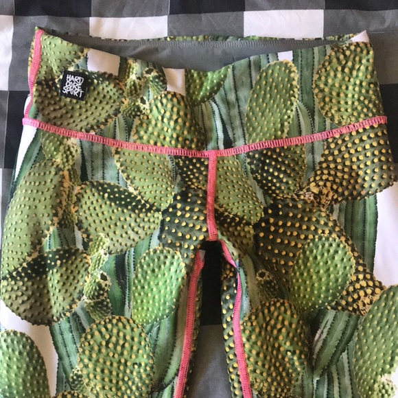 🌵HARD CORE SPORT Desert Cactus 🌵 Floral Print Cross Fit Workout Leggings Sz S - Picture 6 of 14
